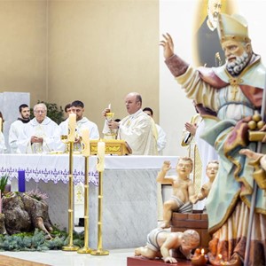 Biskup Svalina predvodio proslavu blagdana sv. Nikole biskupa u zagrebačkoj Dubravi